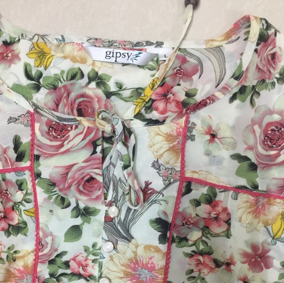 Floral Top - Picture 4 of 5